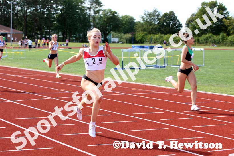 200 metres, North of England Division 2E, Morpeth.